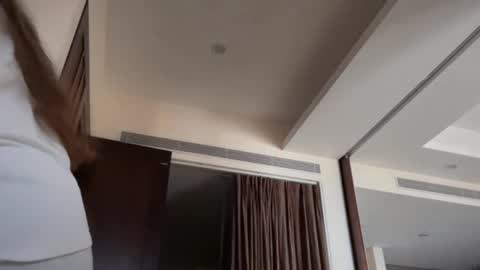 Susie online show from December 18, 2:17 am