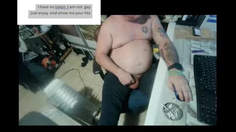 pini_z online show from December 21, 9:47 pm