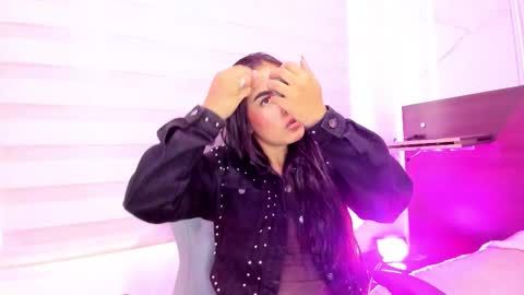 Snapshot of pink_as chatting on October 1, 1:39 pm pink_as online show from October 1, 1:39 pm