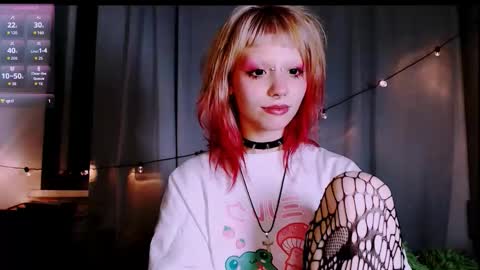 pink_k1tty online show from October 15, 1:06 am