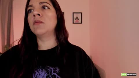 Snapshot of pink_kitten_ chatting on November 5, 10:26 am Eli online show from November 5, 10:26 am