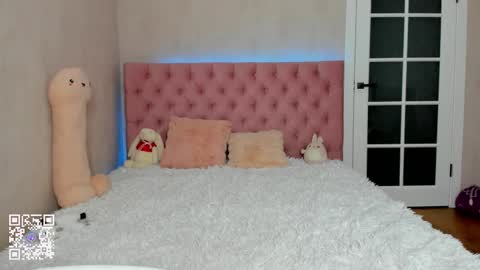 pink_lila18 online show from January 17, 1:54 am