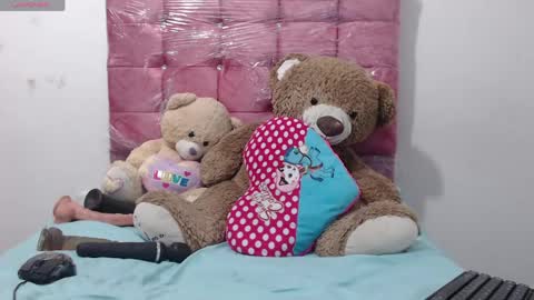 pink_love_25 online show from May 23, 4:50 am