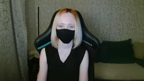 Snapshot of pink_martinis chatting on February 19, 4:44 pm Pink MartinIS online show from February 19, 4:44 pm