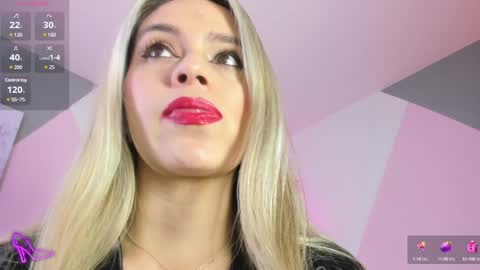 Snapshot of pink_secret chatting on January 13, 1:39 pm pink_secret online show from January 13, 1:39 pm