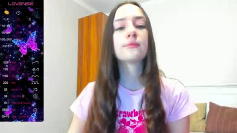 Snapshot of pink_soda33 chatting on June 22, 5:59 am pink_soda33 online show from June 22, 5:59 am