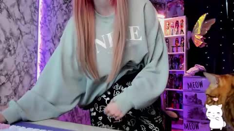 Saly online show from February 19, 10:44 am