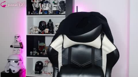 Emily online show from April 8, 3:34 pm