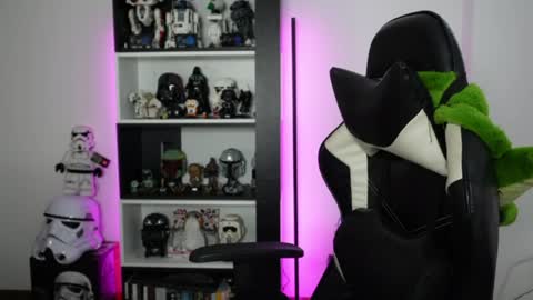 Snapshot of pinkcatlive chatting on July 23, 5:22 pm Emily online show from July 23, 5:22 pm