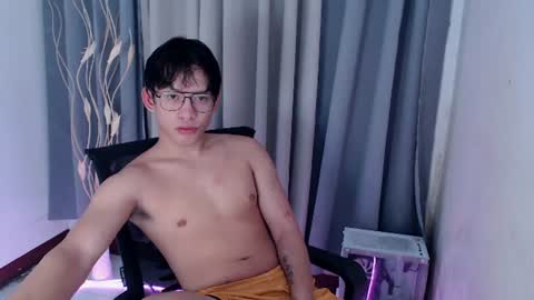 Snapshot of pinkcock_froi chatting on June 23, 1:58 am froi online show from June 23, 1:58 am