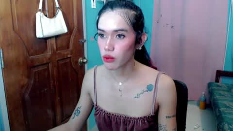 Snapshot of pinke_princesx1 chatting on June 19, 4:39 am Cherry online show from June 19, 4:39 am