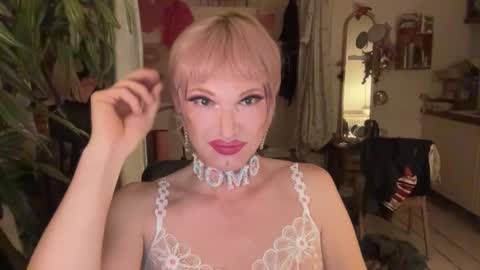 Snapshot of pinkfag chatting on February 27, 9:59 pm pinkfag online show from February 27, 9:59 pm