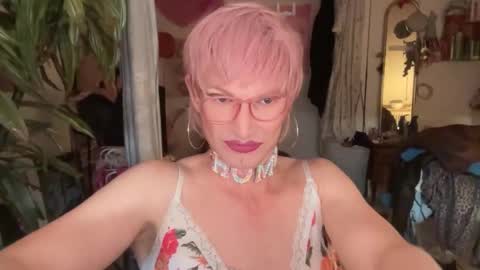 Snapshot of pinkfag chatting on March 2, 4:14 pm pinkfag online show from March 2, 4:14 pm