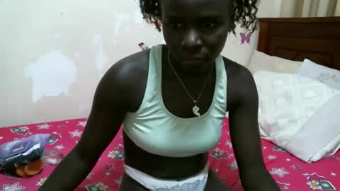 pinky online show from November 3, 11:00 am