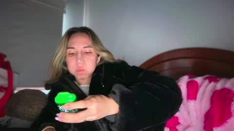 Snapshot of pinkilola chatting on May 14, 12:56 pm Pinkilola online show from May 14, 12:56 pm
