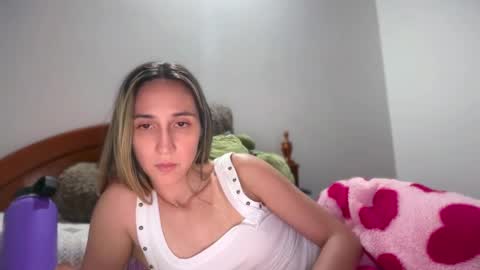 Snapshot of pinkilola chatting on May 20, 3:02 am Pinkilola online show from May 20, 3:02 am