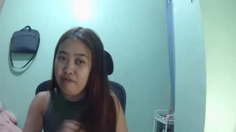 Snapshot of pinkish_shine chatting on May 12, 2:47 pm Hi its me shine online show from May 12, 2:47 pm