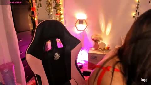 Snapshot of pinkpantherr_ chatting on January 22, 3:09 am Sarah .. online show from January 22, 3:09 am