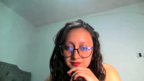 Snapshot of pinkvixen69 chatting on October 12, 5:28 am pinkvixen69 online show from October 12, 5:28 am