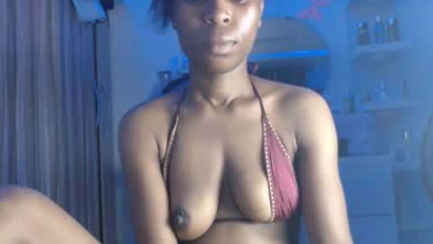 pinkxjuicy online show from September 19, 2:46 am