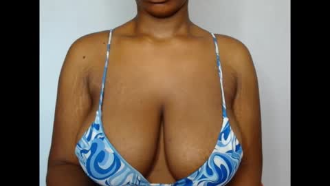 pinkxsugar online show from February 19, 7:26 am