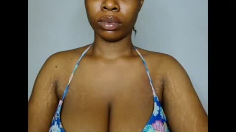 Snapshot of pinkxsugar chatting on April 27, 9:35 pm pinkxsugar online show from April 27, 9:35 pm