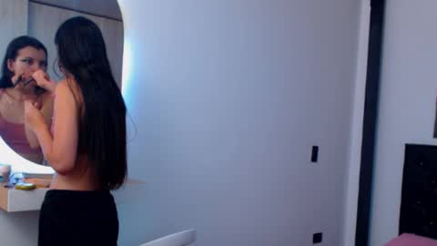 pinky_f00x online show from January 6, 7:39 pm