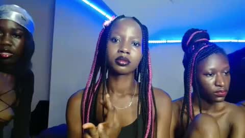 Pinky online show from November 25, 4:07 pm