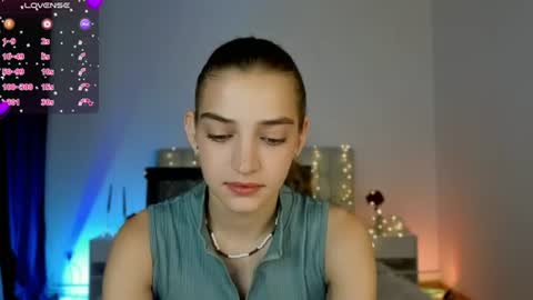 pinky_piee__ online show from July 25, 12:36 pm