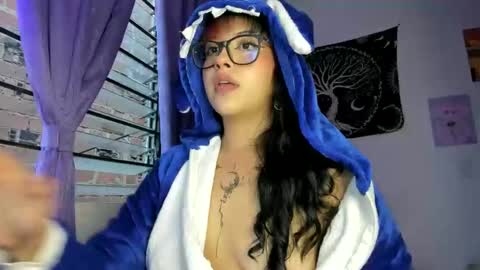 Snapshot of pinky_promiseex chatting on September 21, 10:55 pm pinky_promiseex online show from September 21, 10:55 pm