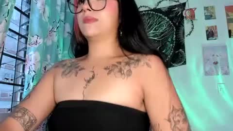 pinky_promiseex online show from June 25, 11:20 pm