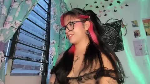 pinky_promiseex online show from July 2, 11:22 pm