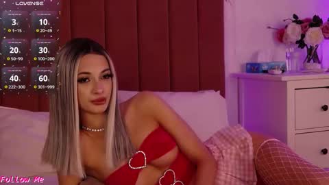 Pinky online show from February 25, 7:01 pm