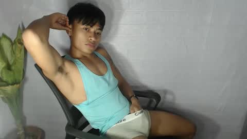 Snapshot of pinoy_palautogxxx chatting on March 4, 3:40 pm pinoy_palautogxxx online show from March 4, 3:40 pm