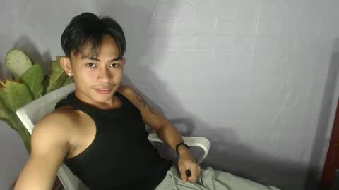 Snapshot of pinoy_palautogxxx chatting on March 12, 2:45 pm pinoy_palautogxxx online show from March 12, 2:45 pm