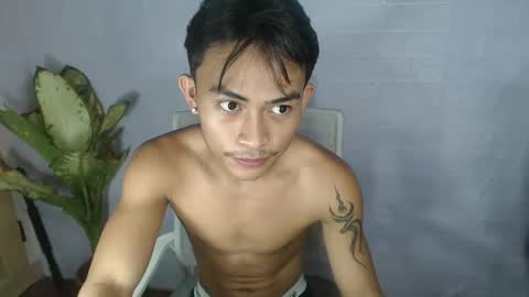 Snapshot of pinoy_palautogxxx chatting on March 15, 7:53 pm pinoy_palautogxxx online show from March 15, 7:53 pm