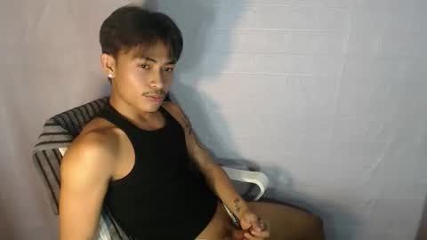 Snapshot of pinoy_palautogxxx chatting on March 27, 1:33 am pinoy_palautogxxx online show from March 27, 1:33 am