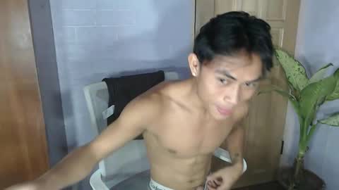 Snapshot of pinoy_palautogxxx chatting on April 10, 3:06 pm pinoy_palautogxxx online show from April 10, 3:06 pm