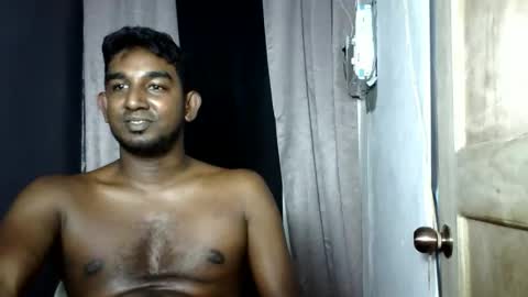 rayvienn online show from April 15, 2:46 pm