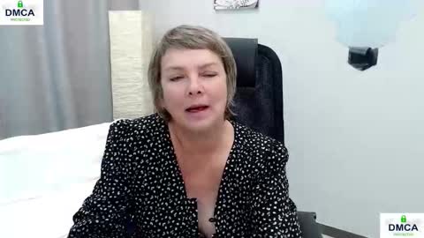 Bella online show from October 22, 10:15 am