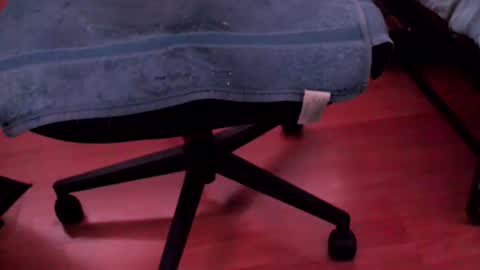 Snapshot of pip10 chatting on October 9, 6:06 pm pip10 online show from October 9, 6:06 pm