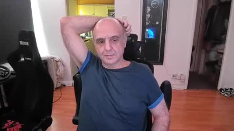 pip10 online show from April 21, 12:00 pm