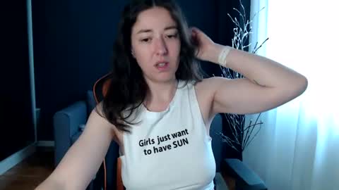 Snapshot of piscesgirl06 chatting on June 12, 4:22 am piscesgirl06 online show from June 12, 4:22 am