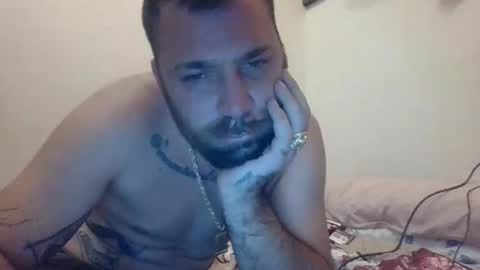 Snapshot of pistolerooxxx chatting on October 26, 7:42 pm pistolerooxxx online show from October 26, 7:42 pm