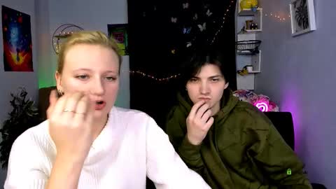 Snapshot of pit_wetty chatting on December 3, 9:51 am Pitt online show from December 3, 9:51 am