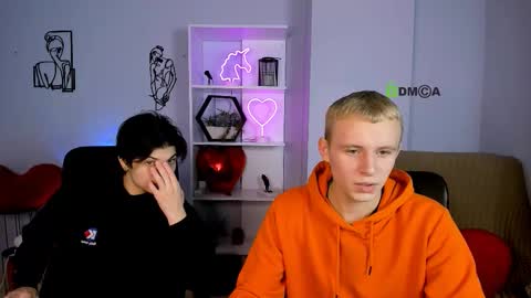 Snapshot of pit_wetty chatting on December 5, 6:44 am Pitt online show from December 5, 6:44 am