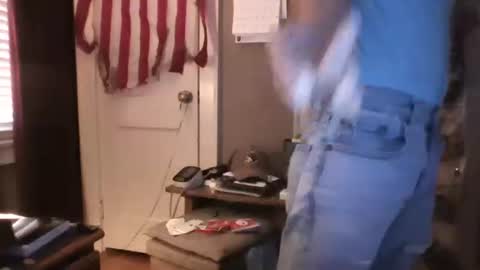 Snapshot of pityboycock chatting on January 18, 5:17 pm whom like be watching.i online show from January 18, 5:17 pm