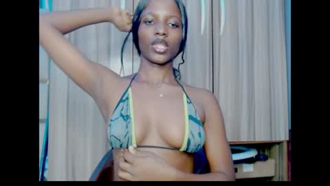 Ella online show from June 27, 1:50 pm