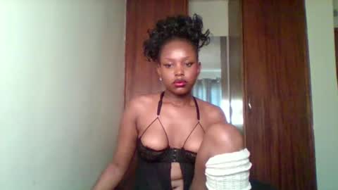 Snapshot of pixie_roman chatting on April 22, 9:22 am Majesty online show from April 22, 9:22 am