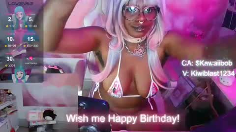 Snapshot of pixiebob25 chatting on February 15, 4:58 am Thekawaiidomme online show from February 15, 4:58 am